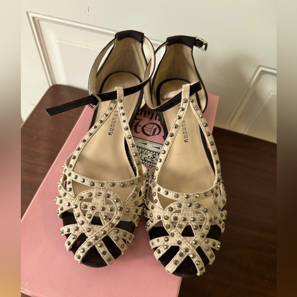 Chinese Laundry strappy flats